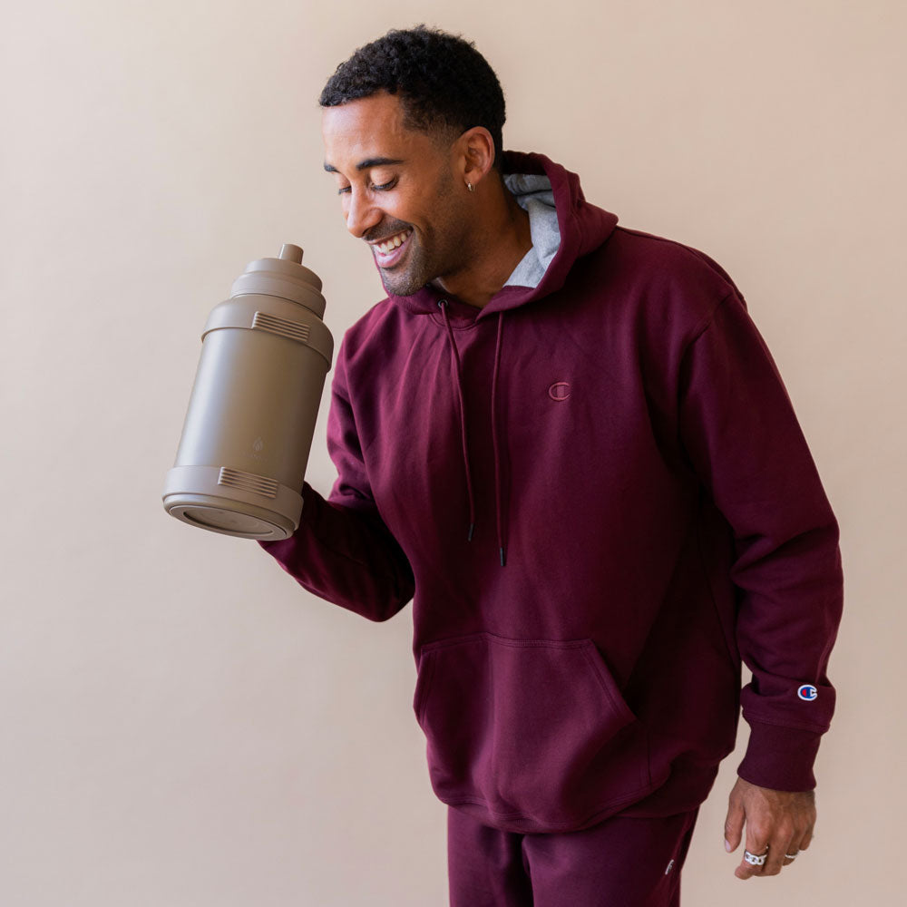 78-oz-titan-bottle-pastel-collection-v5 32_Manna_Website_Lifestyles_Titan_Darker_2.jpg